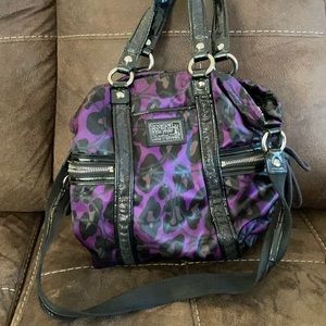 Medium size coach purse